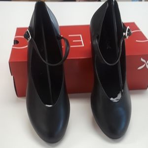 Capezio character shoes